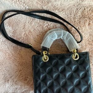 Elegant Black Quilted Handbag